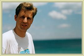 sur la plage et au meme endroit