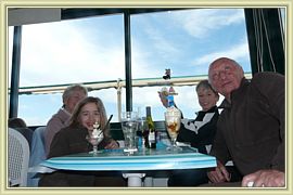 2009_048