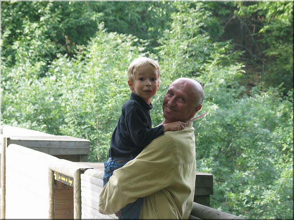 chez les loups avec papy.jpg