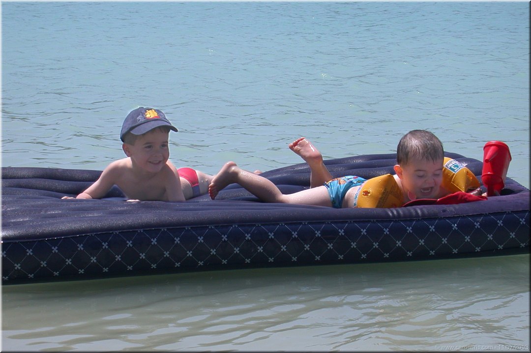 matelas party.jpg