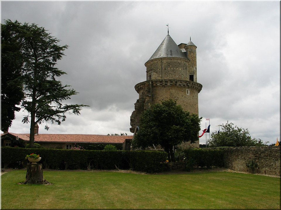 chateau apremont.jpg