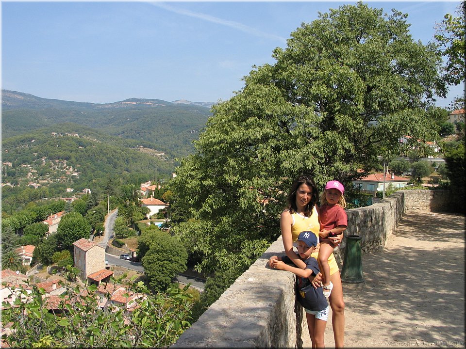 fayence au sommet.jpg