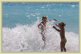 dans les vagues