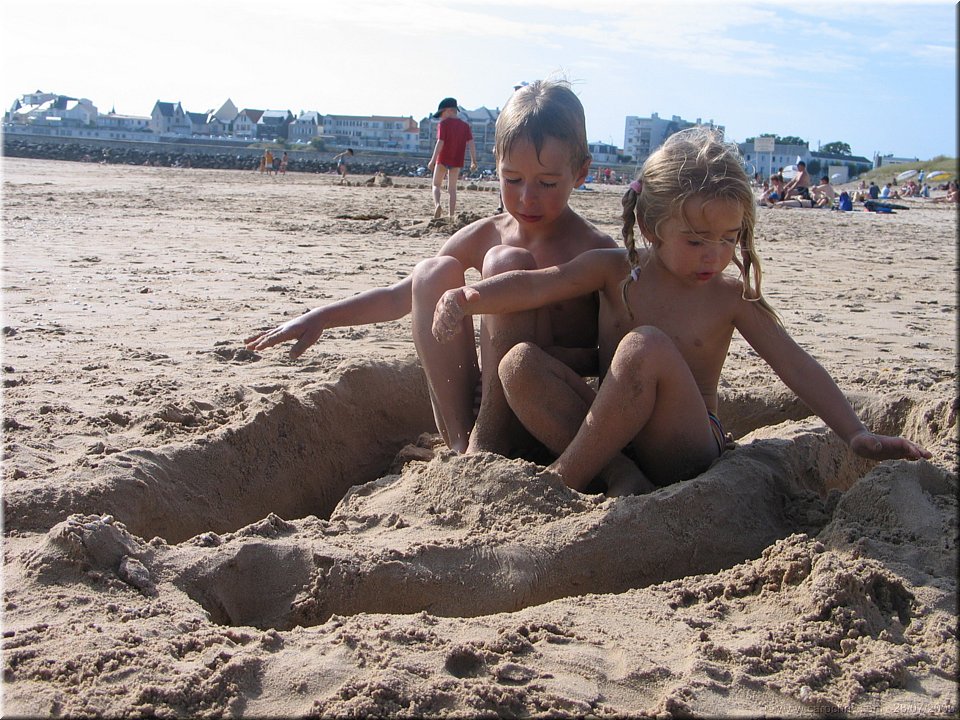 pedalo sur sable.jpg