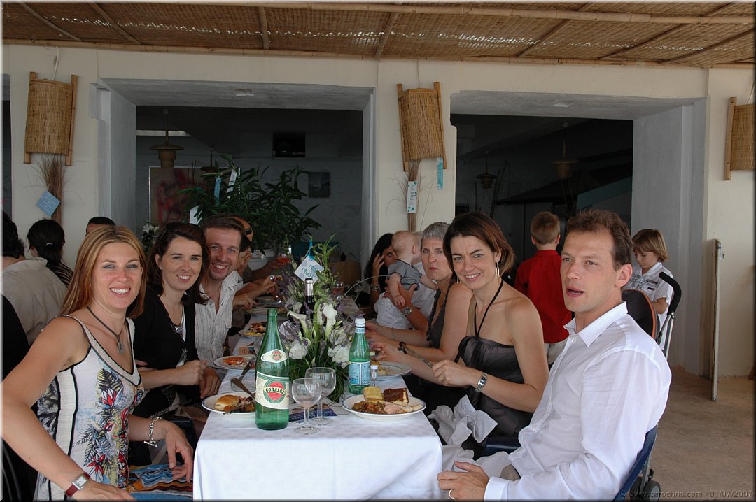 dejeuner festif.jpg
