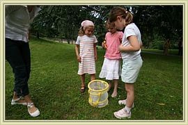 presentation des papillons aux voisines