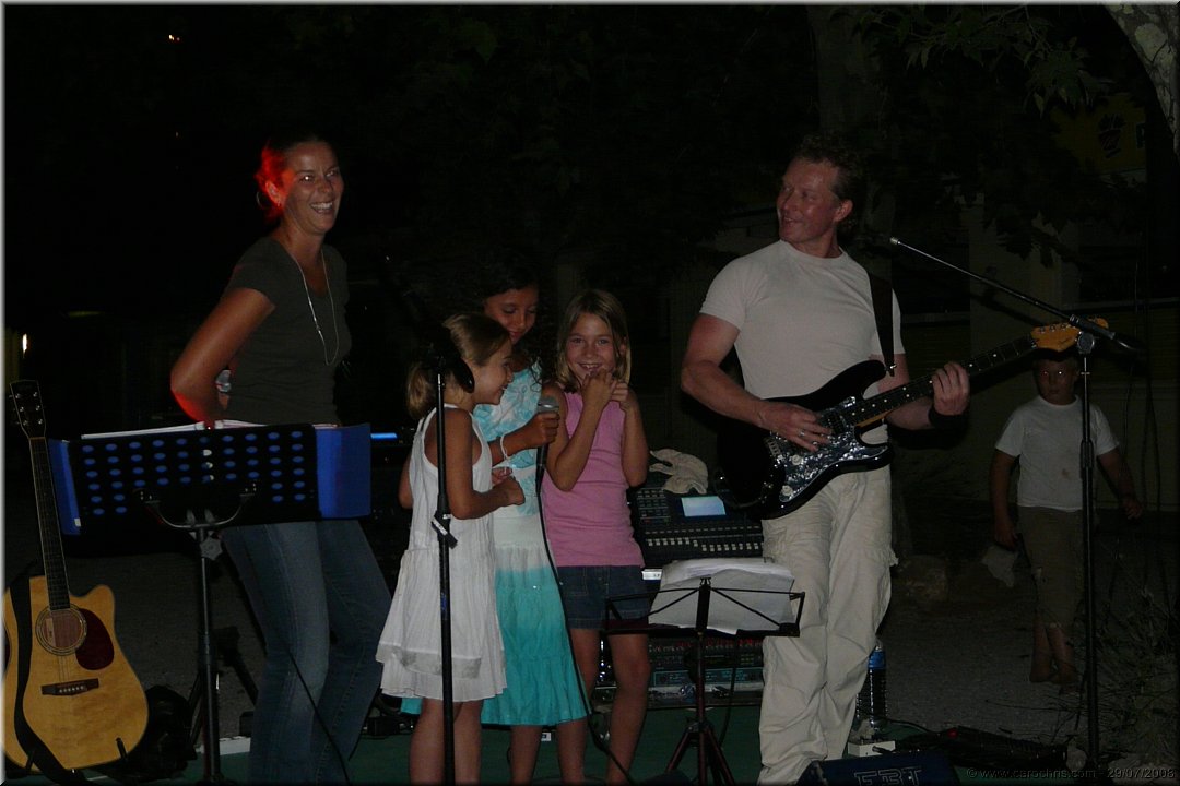 fiesta a la pizzeria.jpg