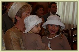 les cousines a la mairie