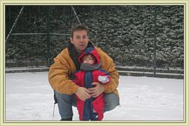 sous la neige avec papa