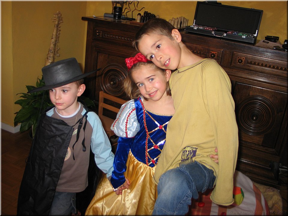 capucine et ses heros.jpg