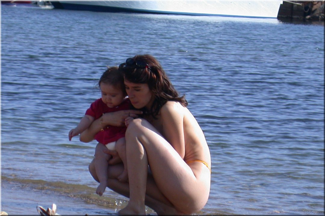 premiere baignade dans la mer.jpg