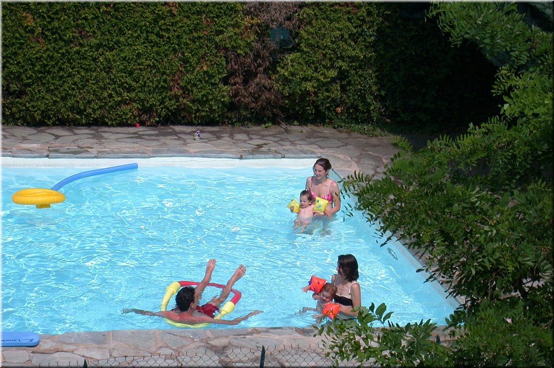 piscine party.jpg