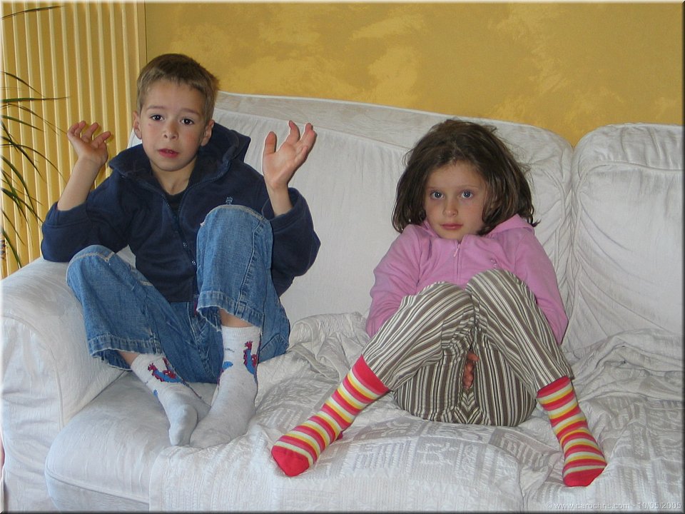 ines a la maison.jpg