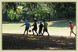 football dans le parc