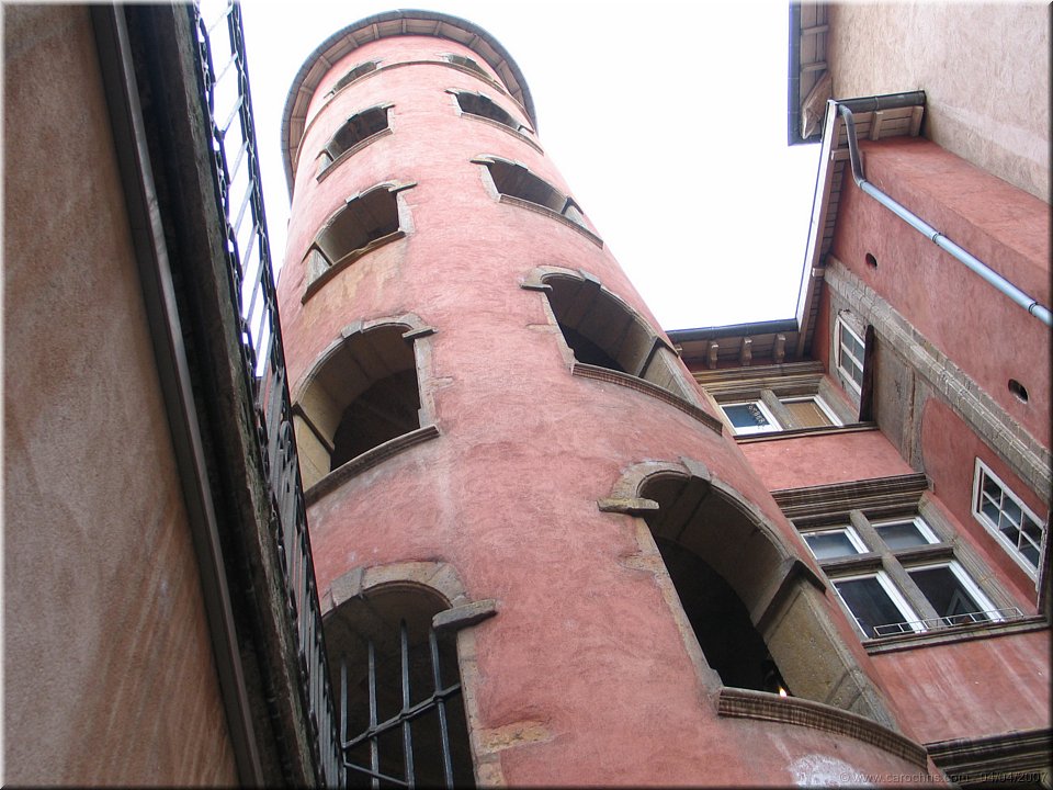 la tour rose.jpg