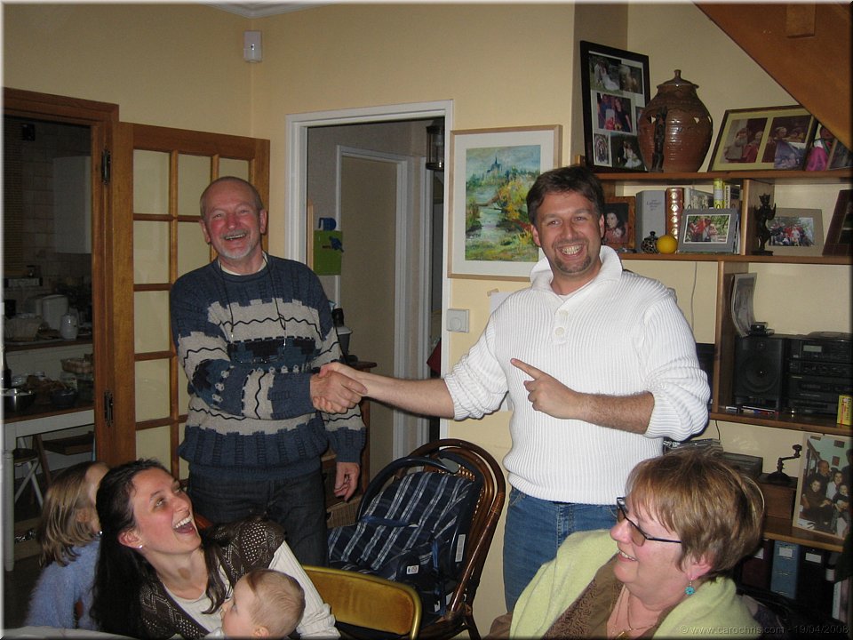 poignee de main officielle.jpg