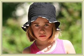 petite capucine triste